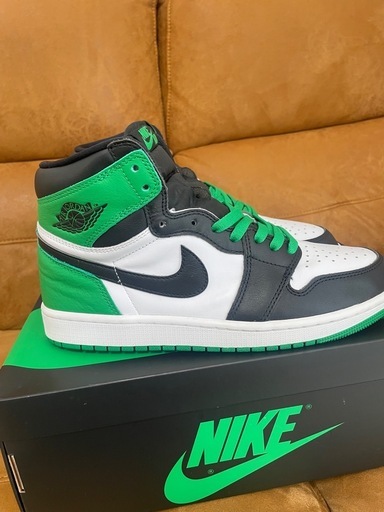 NIKE スニーカー