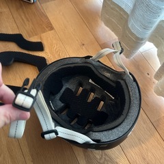 BELL 子供用ヘルメット　自転車、ストライダー   の画像