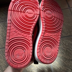 NIKEミッドソールレッド　の画像