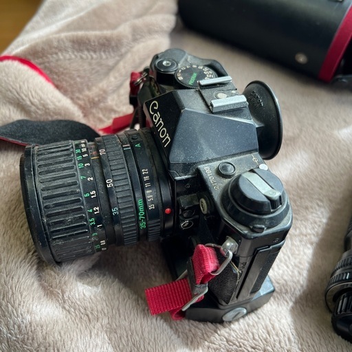 キャノン　AE1+P  200ミリ望遠レンズ、フラッシュ
