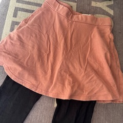 スカッツ　　サイズ140の画像