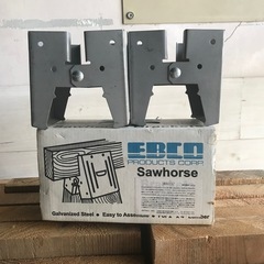 (お話中)【未使用/2セット】2×4材用のソーホースブラケットの画像