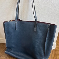 【南京錠チャーム付】マークジェイコブス トートバッグ レザー A4可 紺色の画像