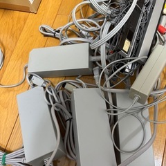 ゲーム　付属品まとめ売り　ACアダプタ　D端子ケーブル　マイク　センサーなど多数の画像