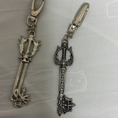 ④キングダムハーツ　キーブレード2本の画像