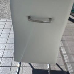 【長津田駅付近】2脚！無料 ニトリ ダイニングチェア ハイバック 二脚　定価1.5万以上の画像