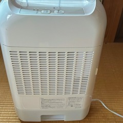 衣類乾燥除湿機2021年製 アイリスオーヤマ IJD-H20-A
の画像