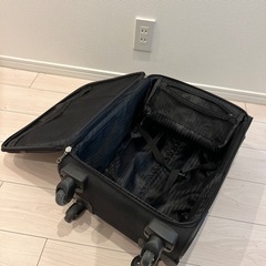 キャリーバッグ　旅行バック　ブラック　黒の画像