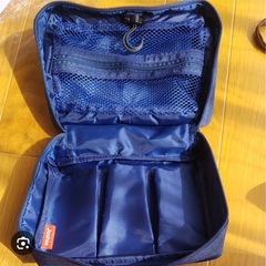 お引渡確定◆新品！吊るせて収納できるデニム調ポーチの画像