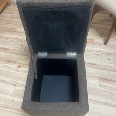 オットマン　フットスツールの画像