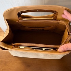 ナチュラルビューティーベーシック　ハンドバッグ　春夏　の画像