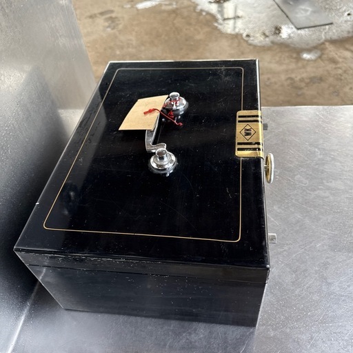 番号あり　CASH BOX 昭和レトロ 金庫 手提げ金庫 黒