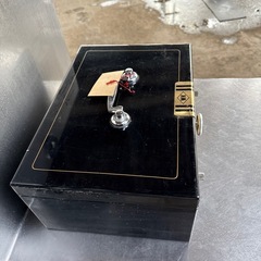 番号あり　CASH BOX 昭和レトロ 金庫 手提げ金庫 黒の画像