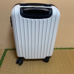 キャリーケースの画像