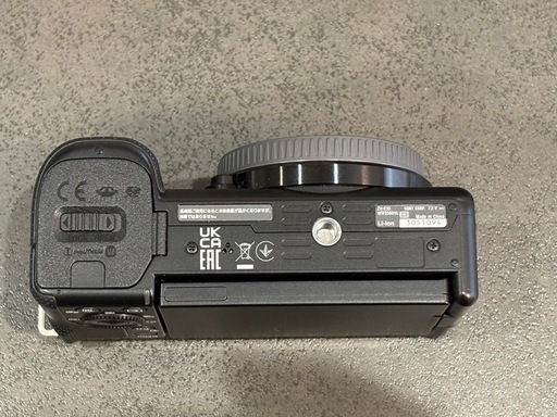 【値引中】SONY ZV-E10 本体 APS-C