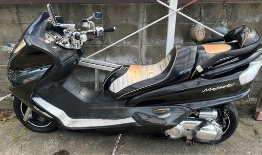 マジェスティ250  
オートバイ　