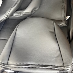 新品❗️200系ハイエースバン用高級クラッツエリオレザーシート前後セット‼️の画像