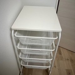 【⚠️キャスター割れ】IKEA  洋服ラックの画像