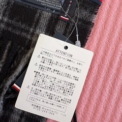 新品・未使用！！ TOMMY HILFIGER ストライプマフラーの画像