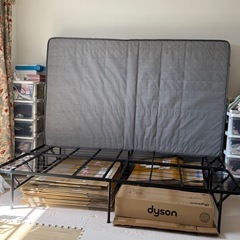 （取引决定） 折りたたみ式ベッドフレーム 安定感あり セミダブルサイズ相当の画像