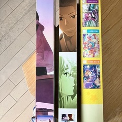 アニメ映画**『空の青さを知るよ』のデラックスクリアポスターが2種と、『バンドリ！ ガールズバンドパーティ！』のA2クリアポスター**（ハロー、ハッピーワールド！/セガ限定）が1種の画像