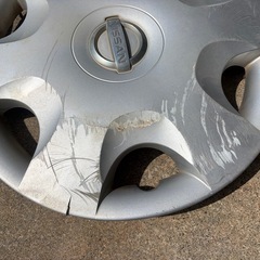 日産純正ホイルカバーの画像