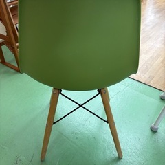 【ドリーム川西店限定】☆ジモティー見たよ割引☆ デザインチェア GRN クリーニング済み 【2125560000058435 】の画像