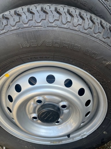 軽バン　軽トラックなどに！バリ溝タイヤ　スチールホイール美品　4本セット！145/80R12 80/78N LT　2024年製　バリ山