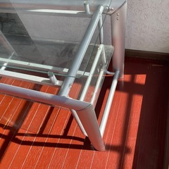 ガラステーブル　　すぐに取りに来てくれる方の画像