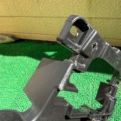 補修用 60プリウス バンパー裏ブラケットの画像