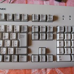 NECの有線キーボードと有線マウス（動作保証）の画像