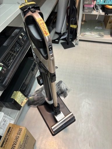【日立/HITACHI】【充電式掃除機】【型番：PV-BFH900】★2018年製 クリーニング済/6ヶ月保証付き 【管理番号12402】桒