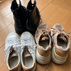 Mサイズ、23〜23.5の靴３点の画像