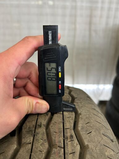鉄ちんホイール付き ハイエースなどに 195/80R15 ブリヂストン(BRIDGESTONE) ECO PIA 2019年製 スペアなどに 1本 P.C.D 139.7x6H