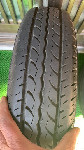 新車外し アトレー用ノーマルタイヤ 軽バンにお乗りの方は注目です