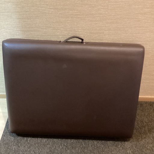 【中古品】折りたたみマッサージベッド