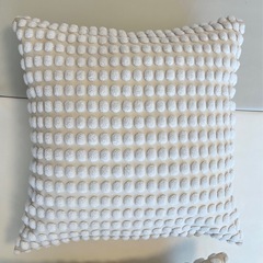 IKEA クッション 2個 カバー付きの画像