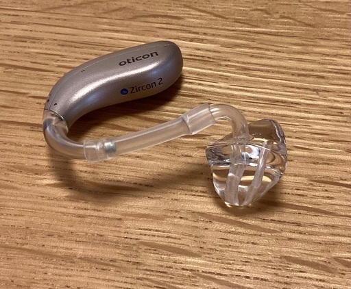 【保証期間中】オーティコン　耳掛けタイプ　充電式　補聴サポート機器　左右セット