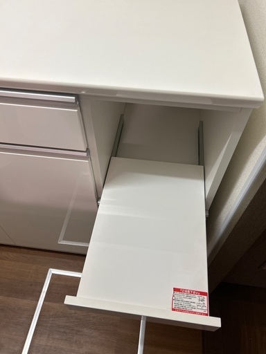 ニトリ【食器棚・中古美品】引越しに伴い募集します