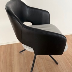LOWYA ダイニングチェア　椅子 定価2万円　レザーUP TOWN ラウンドチェア MONDの画像