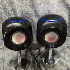 【イルミネーション付き】球体型USBグローブスピーカーの画像