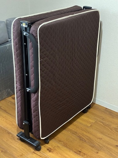 【使用１年未満美品】折り畳みベット