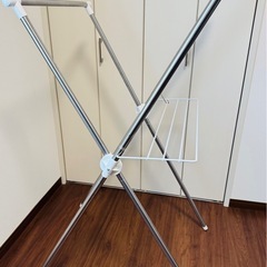 物干し竿、物干し台（室内）　2個の画像