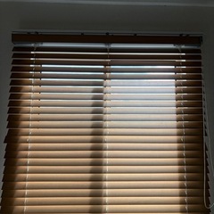 木製ブラインドの画像