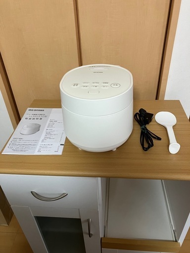 アイリスオーヤマ　炊飯器　3合炊き