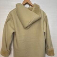 冬物フード付きジャケット　フリーサイズ　１回のみ着用の画像