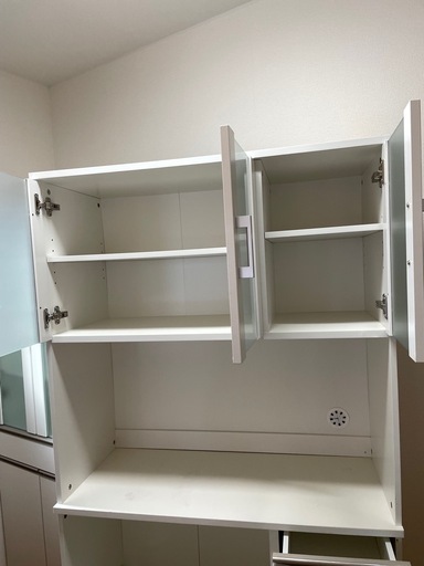 ニトリ　食器棚　ホワイト　一人暮らしでもお勧め