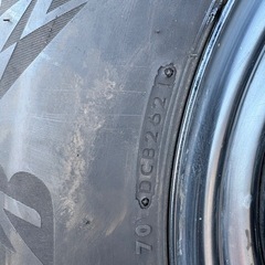 ハイラックス純正　スチールホイール　139.7 6穴 7.5j+30 BRIDGESTONE 265 70 17 スタッドレス の画像