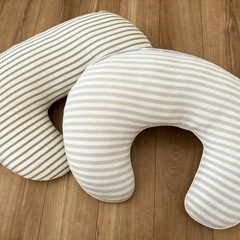 授乳クッション　2個セット　高さ調整OK   重ねて使えます　カバー洗濯可　の画像