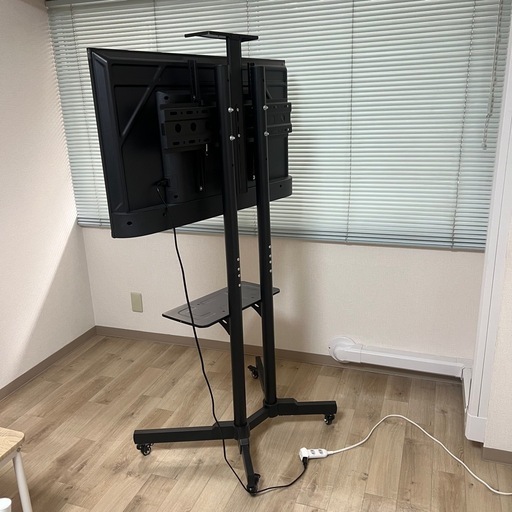 取引中【超美品】山善　4KGoogle TV 43インチ　稼働スタンドセット　2025年